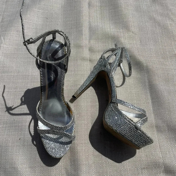 Womens Jonathan Kayne Silver Glitter Heels - Sz. 7 - Picture 5 of 6
